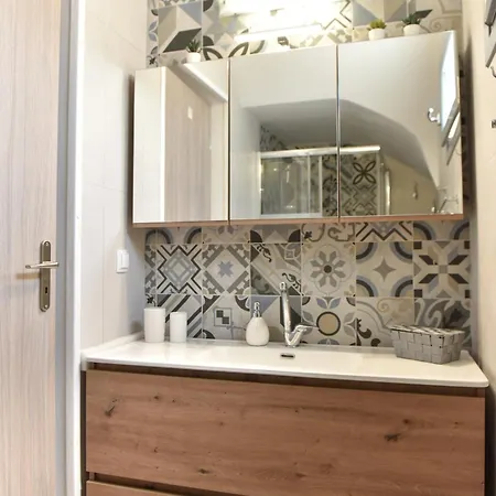 בית נופש Faros Anaplioti